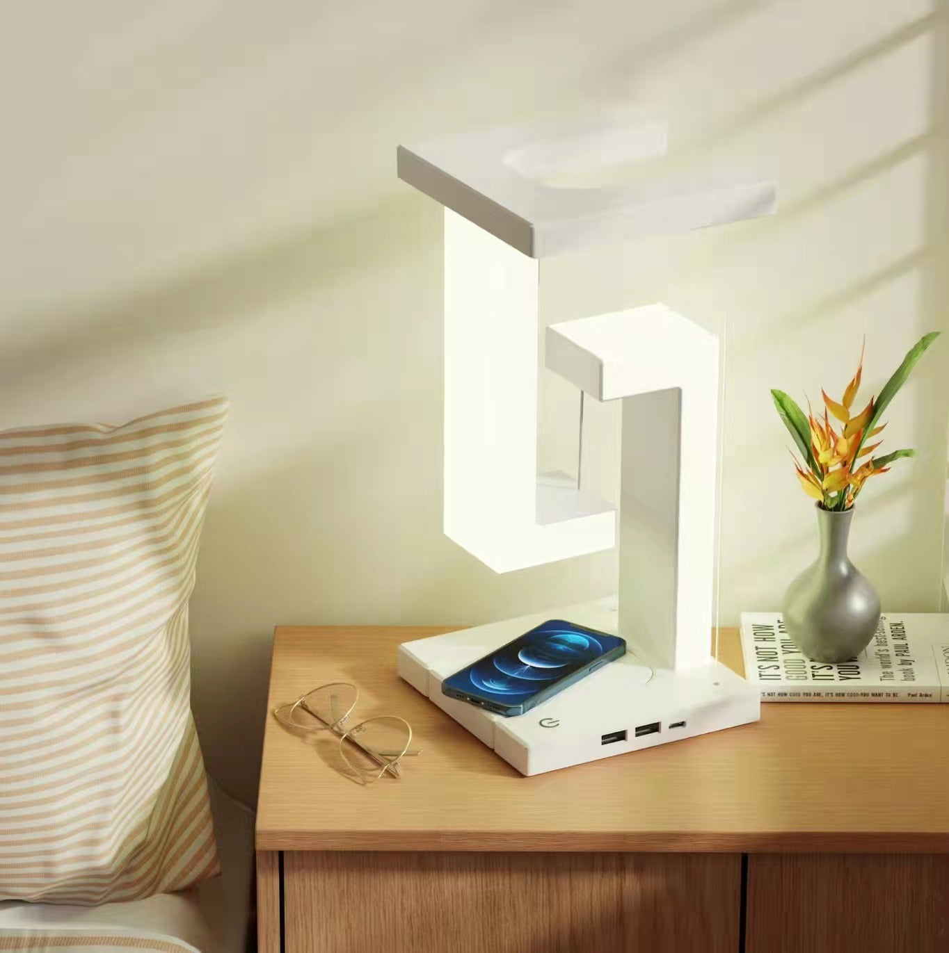 Creative Smartphone Wireless Charging Suspension Table Lamp Balance Floating