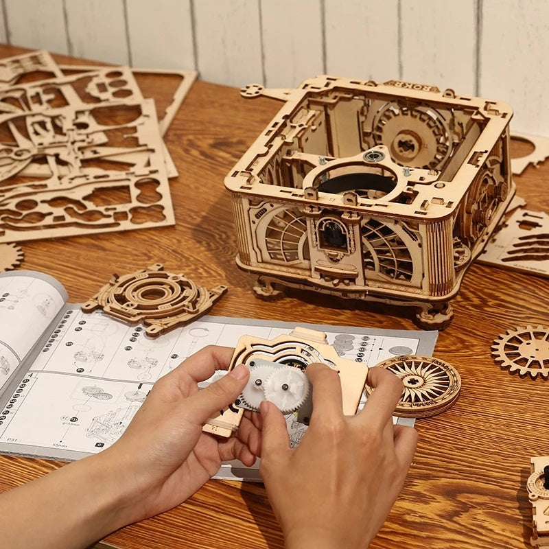 Hand Crank Wooden Puzzle Classic Gramophone.