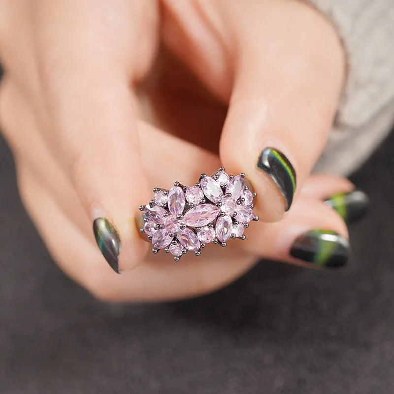 Floral Cool Girl Ring.