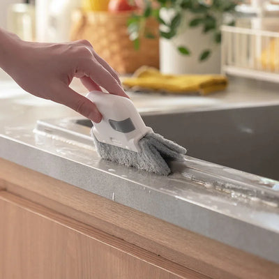 Gap Cleaning Brush.