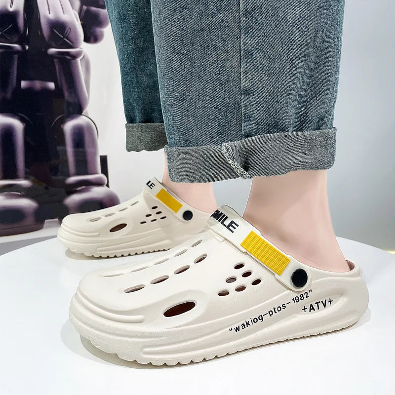 Men Clogs Soft Sole Breathable Beach Slippers.