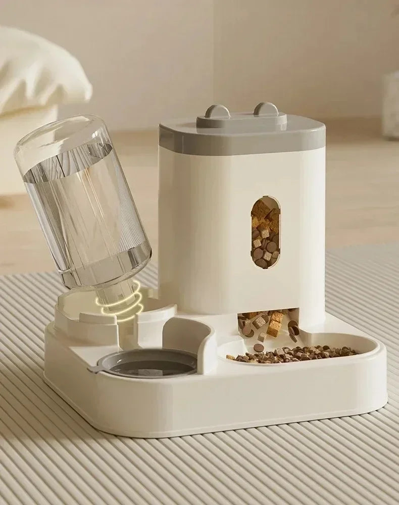 Automatic Feeder Bowl with Water Fountain.