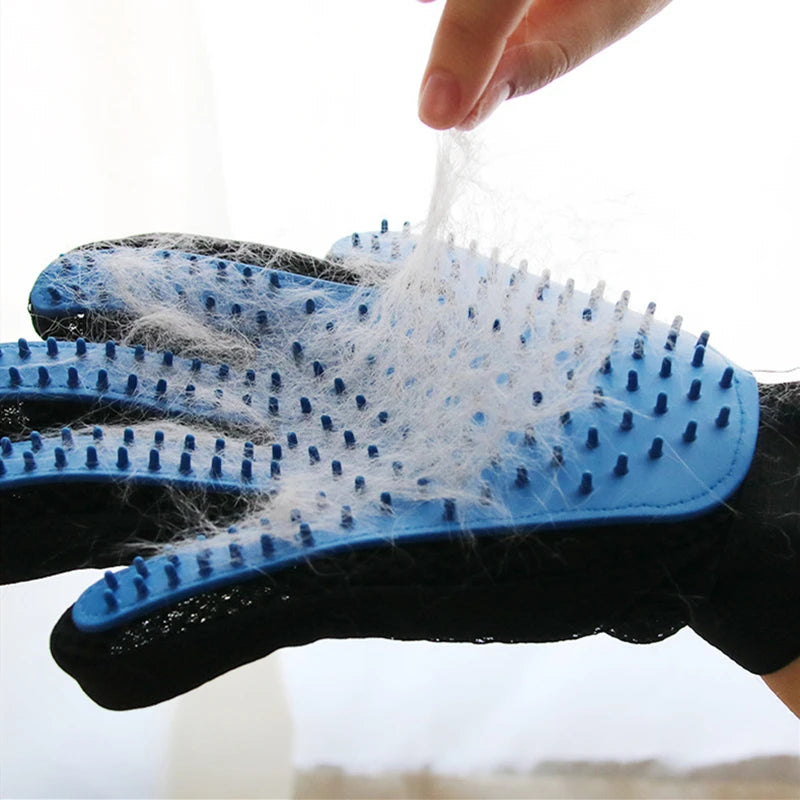 Pet Glove Cat Grooming Glove and Hair Deseeding.